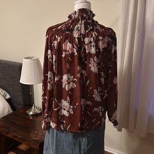 Beautiful blouse, Chelsea 28 brand from Nordstrom. The neckline is really nice.